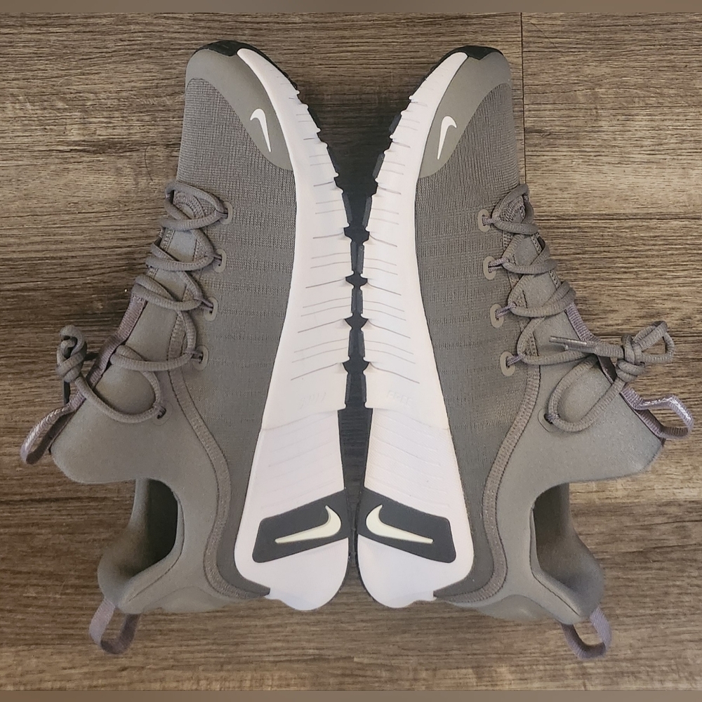 **NEW** Nike Free Metcon 6 TB Size 12 Gunsmoke Grey Gray Black White Men's Mens - Picture 8 of 11